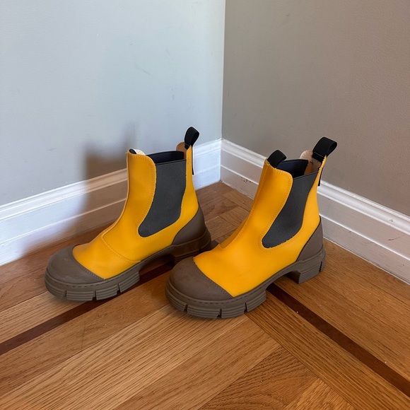 Ganni Yellow and Brown Rain Boots - Picture 1 of 9